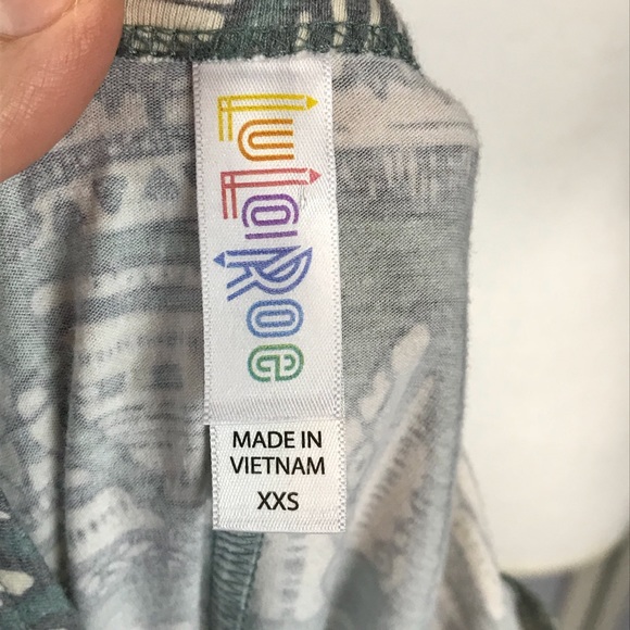 Lularoe XXS Geometric print Perfect tee - Picture 4 of 5